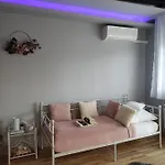 Sara *